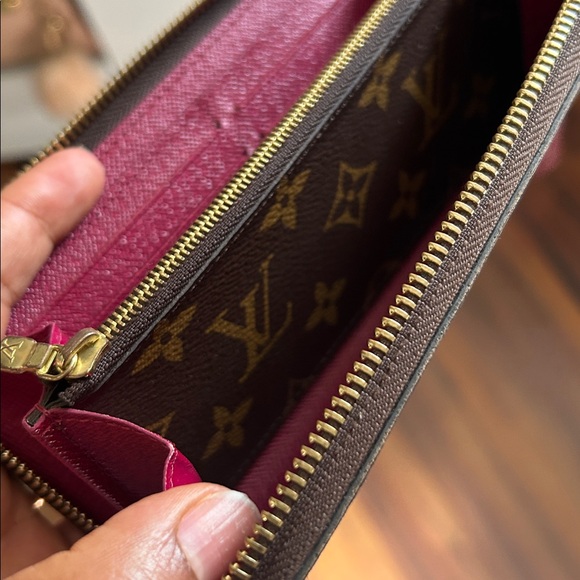 Louis Vuitton Brown and Gold Wallet - Picture 12 of 12